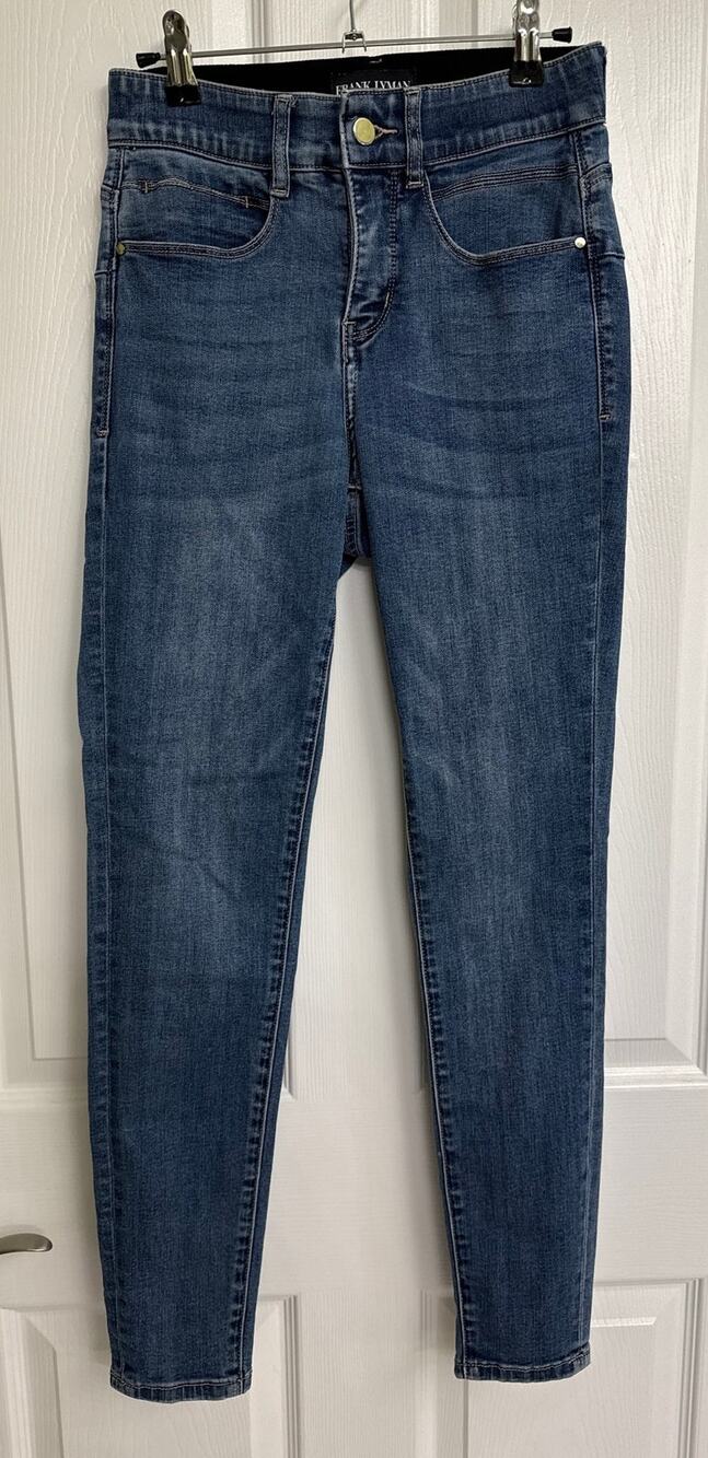 Frank Lyman flaw size small denim jeans ankle stitching at the zipper